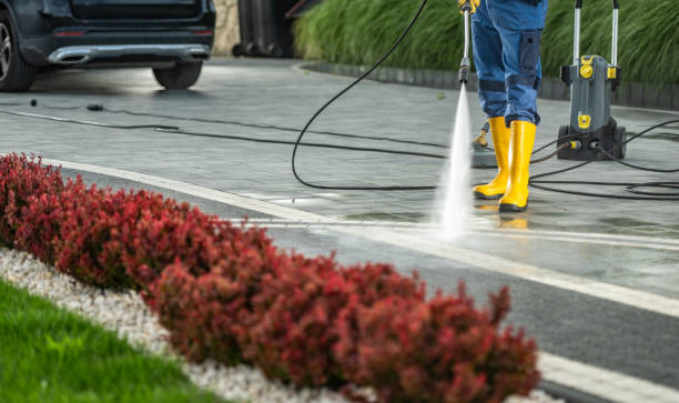 Why Choose Our Certified Pressure Washing Experts for Your Project Needs in New London, WI?